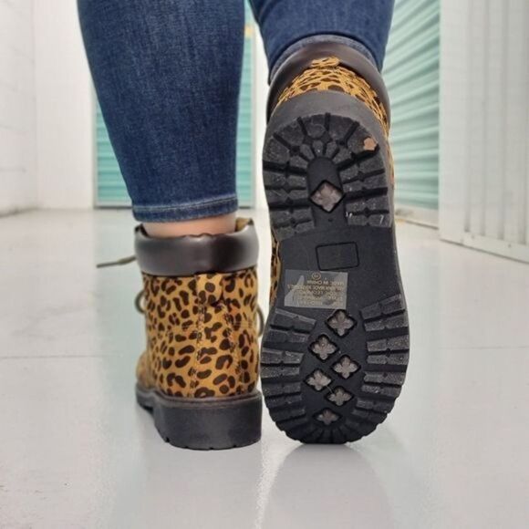 Women's Leopard Combat Lace-up Ankle Boots Low Heel - Picture 5 of 5